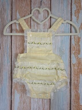 Vintage Samara Yellow Lace Trim Baby Romper with Terry Cloth Bonnet. Size 0-3